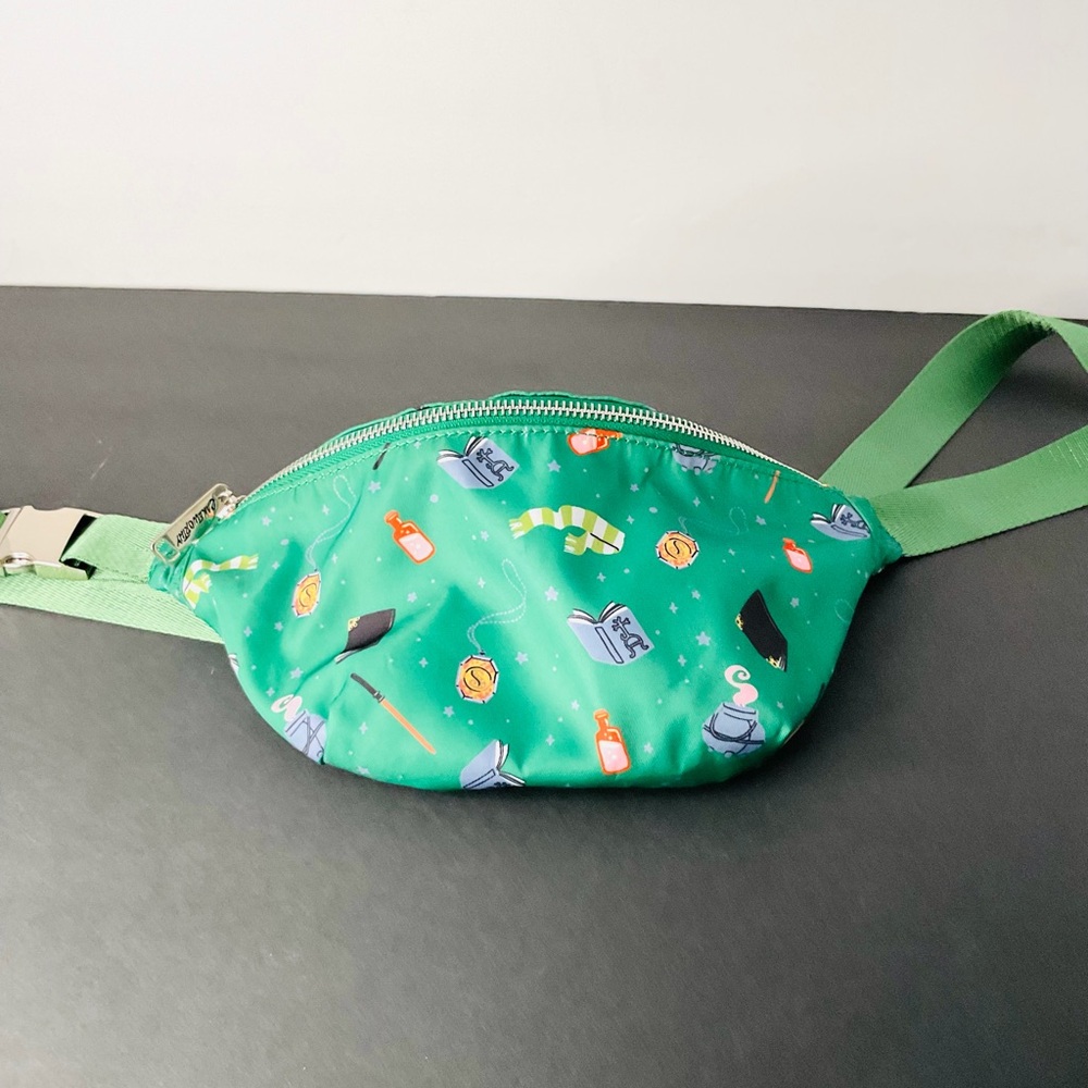 Cakeworthy Harry Potter Green Wizard Print Belt Bag